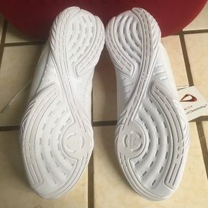 Nfinity Evolution cheer shoes
